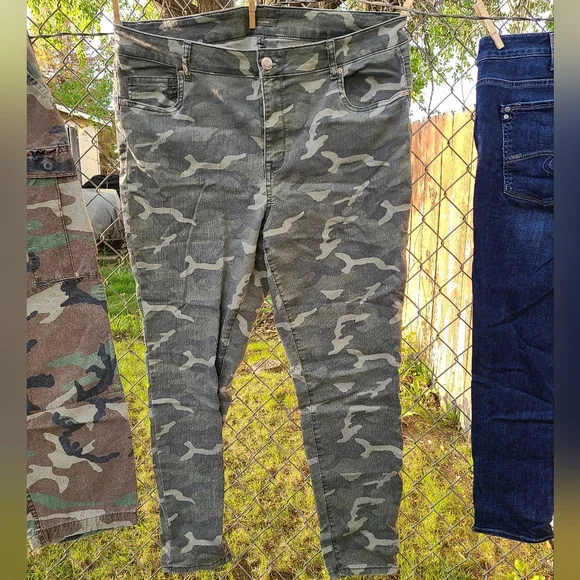Maurices camo jeggings cheap